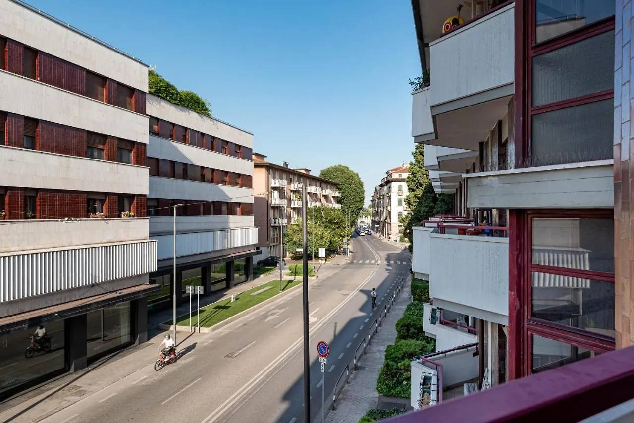Enjoy Home - Bilocale In Prato Della Valle Padova 0*,  Italy
